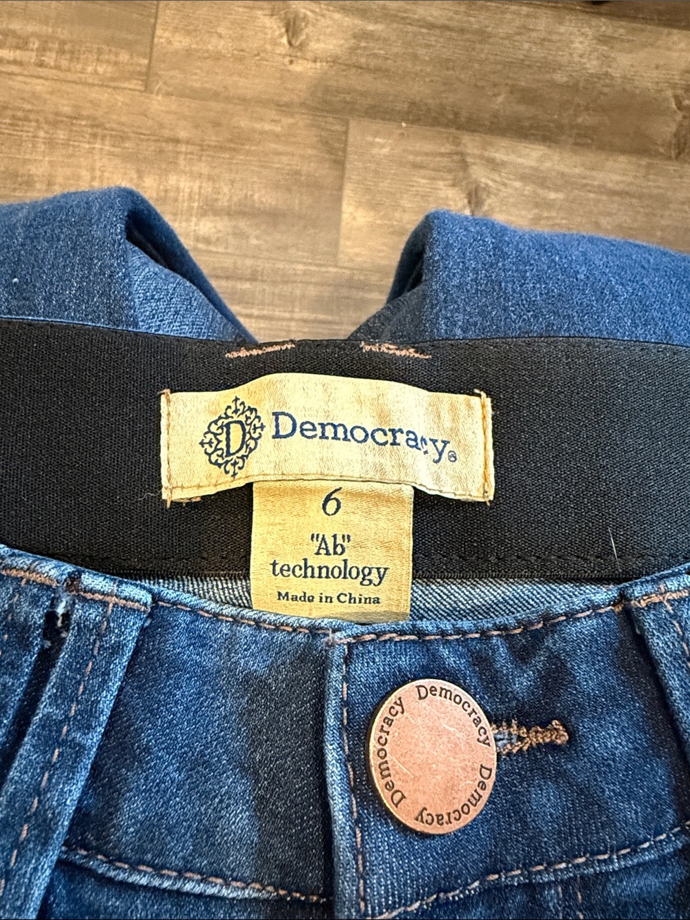 DEMOCRACY WOMANS SKINNY ANKLE JEANS SZ. 6 - Picture 3 of 3